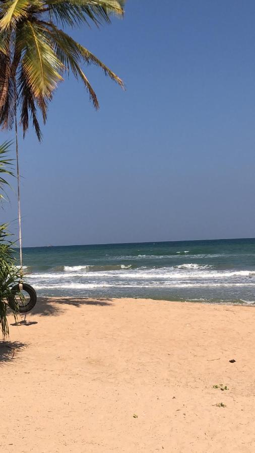 Moon Isle Beach Bungalow Nilaveli Exterior foto